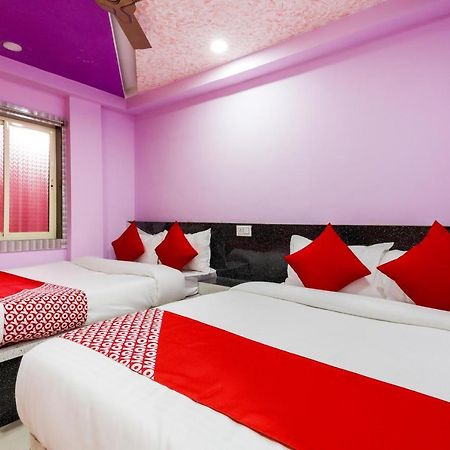 Oyo 45752 Hotel Sb Palace Godarpura Zewnętrze zdjęcie