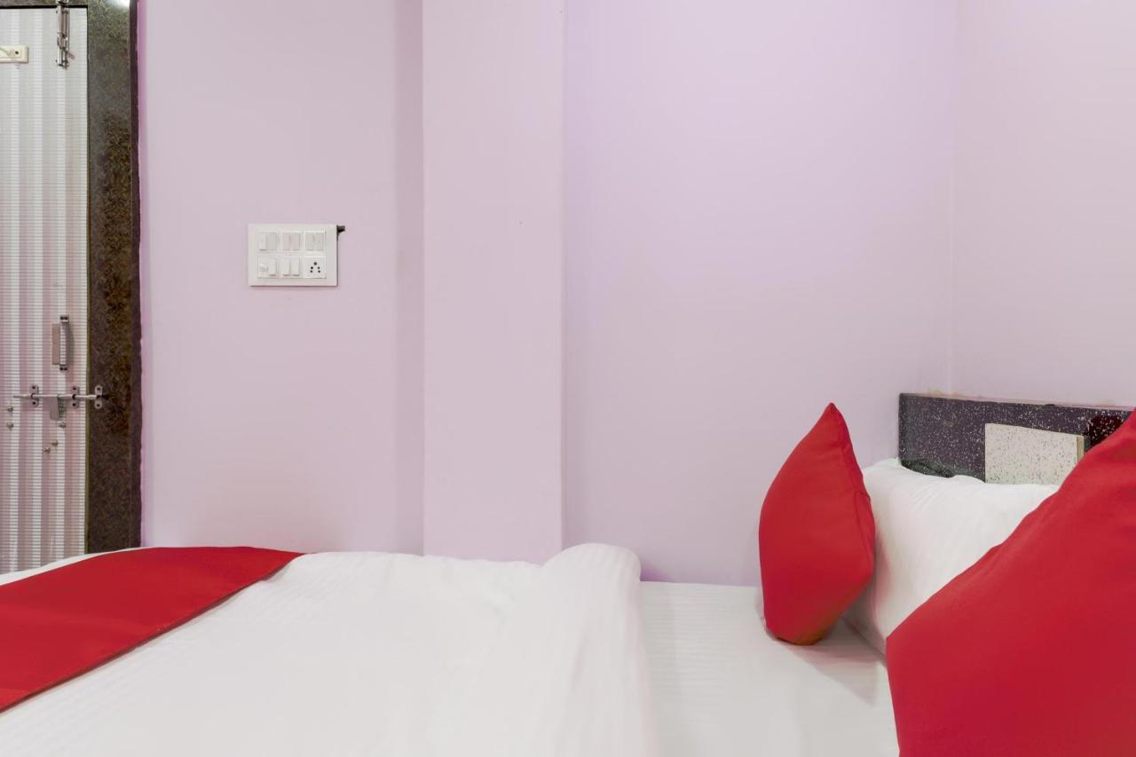 Oyo 45752 Hotel Sb Palace Godarpura Zewnętrze zdjęcie