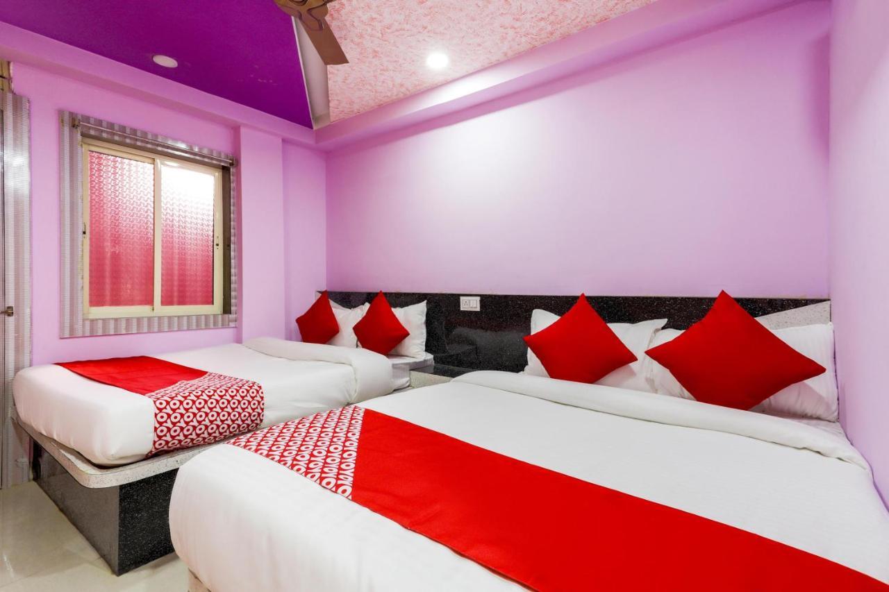 Oyo 45752 Hotel Sb Palace Godarpura Zewnętrze zdjęcie