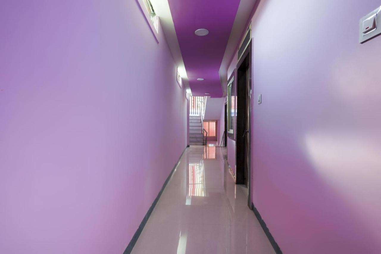 Oyo 45752 Hotel Sb Palace Godarpura Zewnętrze zdjęcie