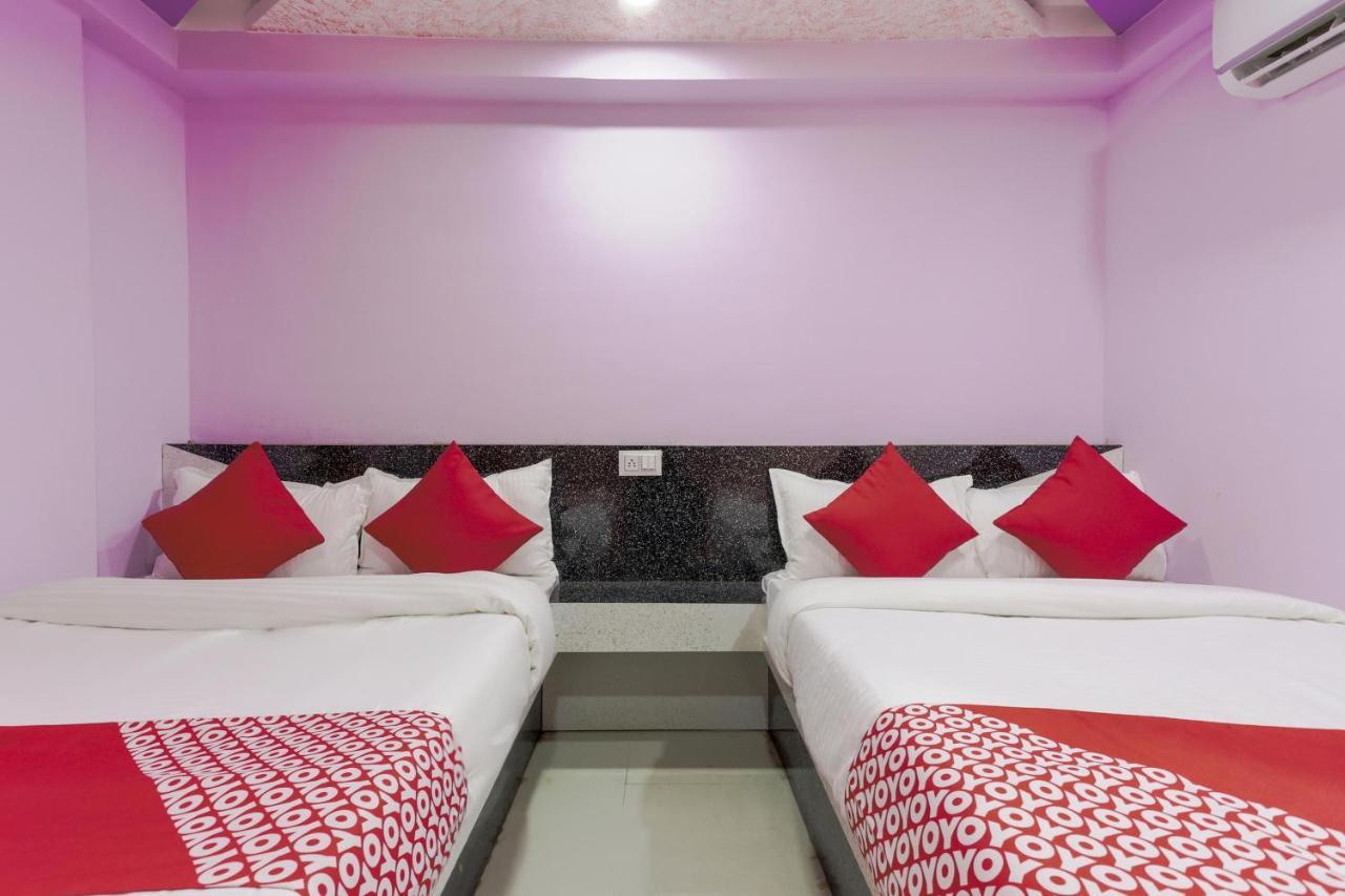 Oyo 45752 Hotel Sb Palace Godarpura Zewnętrze zdjęcie