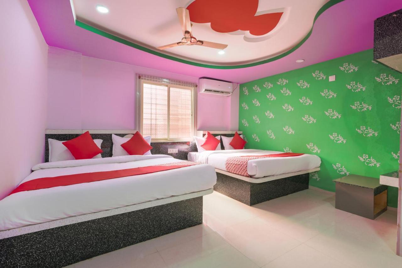 Oyo 45752 Hotel Sb Palace Godarpura Zewnętrze zdjęcie
