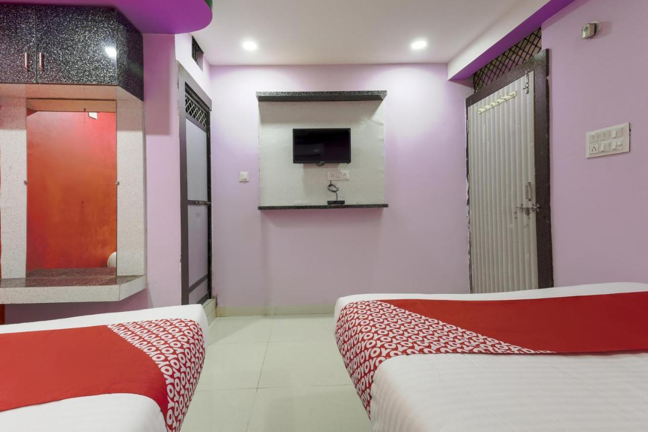 Oyo 45752 Hotel Sb Palace Godarpura Zewnętrze zdjęcie
