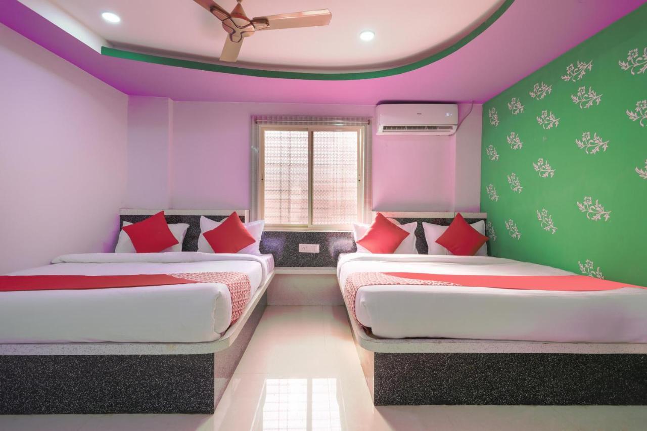 Oyo 45752 Hotel Sb Palace Godarpura Zewnętrze zdjęcie